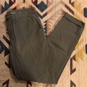 Gap Broken-In Straight Khakis - Olive